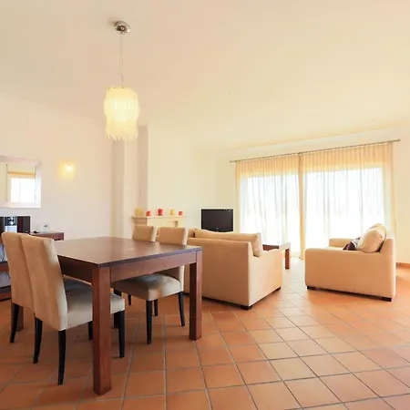 T2 Vista Mar Piscina Del Rey Obidos B10