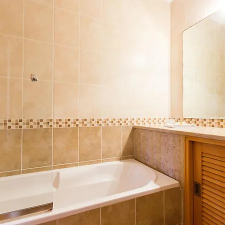 Apartment T2 Vista Mar Piscina Del Rey Obidos B10 *