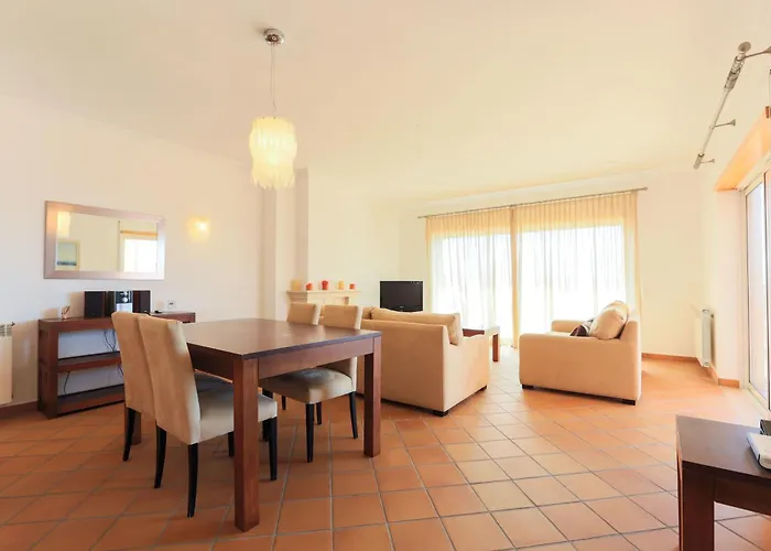 T2 Vista Mar Piscina Del Rey Obidos B10