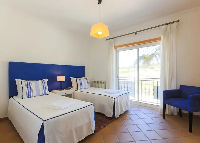 T2 Vista Mar Piscina Del Rey Obidos B10